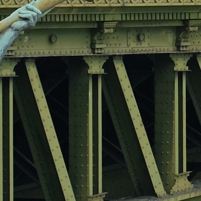 Du pont Mirabeau où coule la Seine en crue à la statue de la liberté