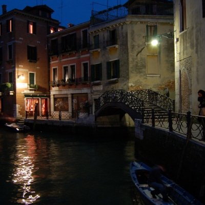 Venise by night