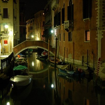 Venise by night