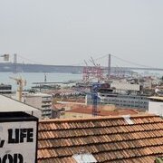 Lisbonne avec 2 téléphones