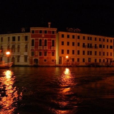 Venise by night