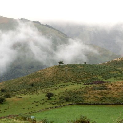 Dans les nuages des montagnes basques