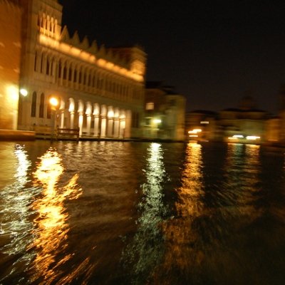 Venise by night